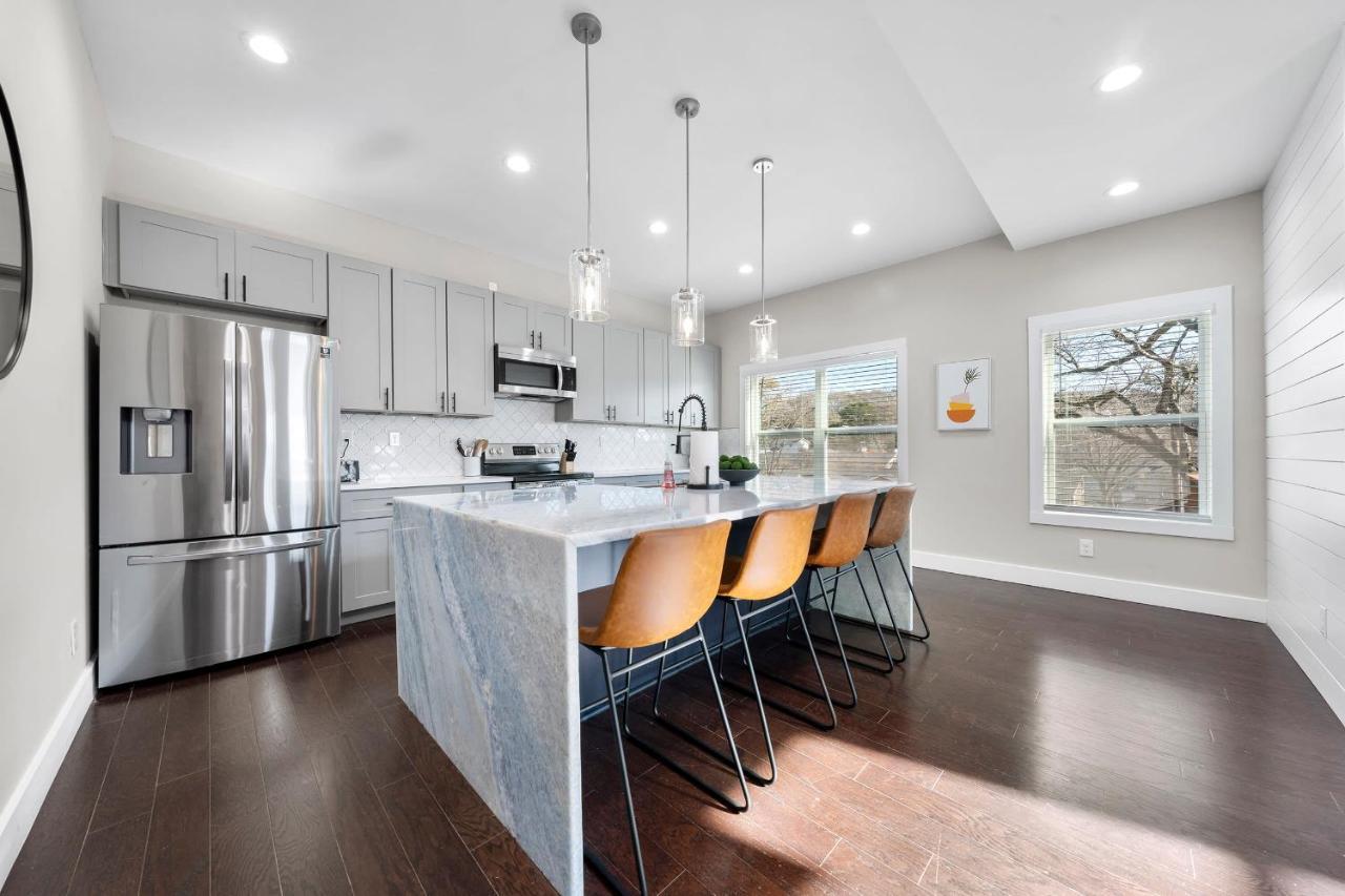 Family Friendly New Luxury Home Centrally Located アトランタ エクステリア 写真