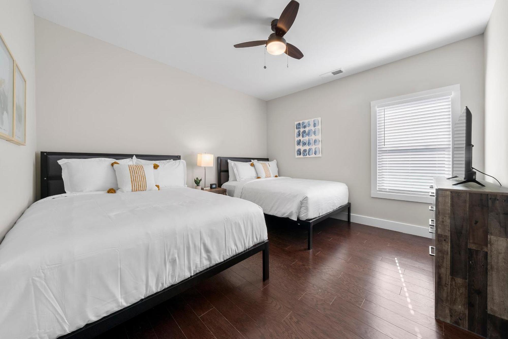 Family Friendly New Luxury Home Centrally Located アトランタ エクステリア 写真