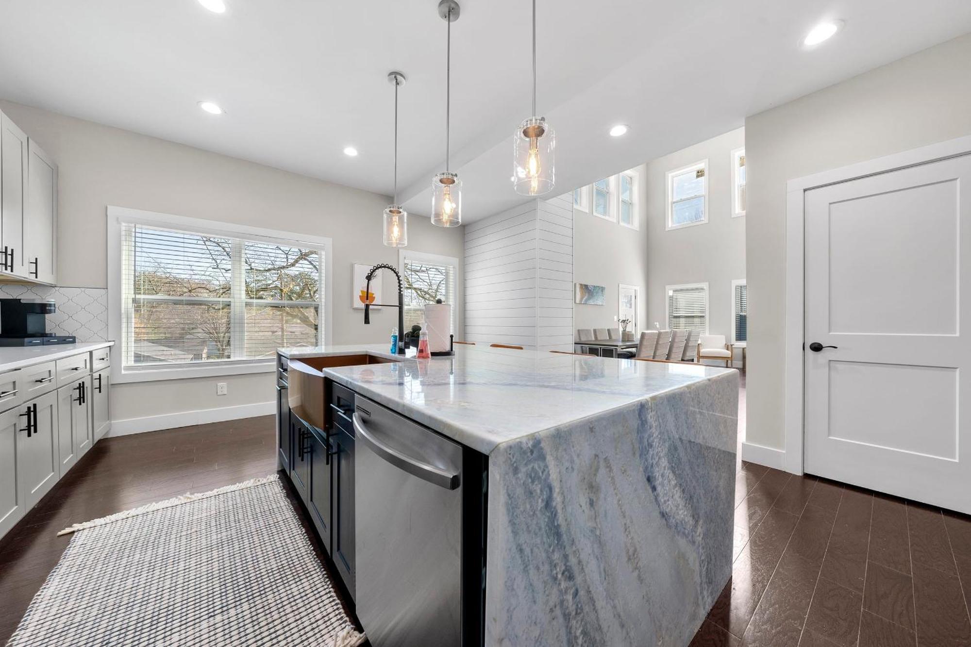 Family Friendly New Luxury Home Centrally Located アトランタ エクステリア 写真